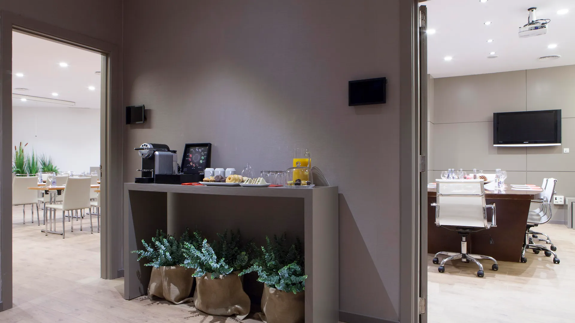 Hotel America Barcelona 4*,  Spanien